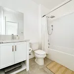Central, Urban Townhouse With Private Roof Deck * Garden Grove